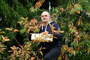 Kolja bei der Serotina-Ernte in Warthe - Anklicken zum Vergrern (196 kByte)