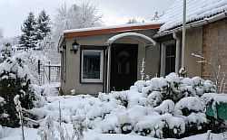 Eingang-Ferienwohnung-im-Schnee.jpg